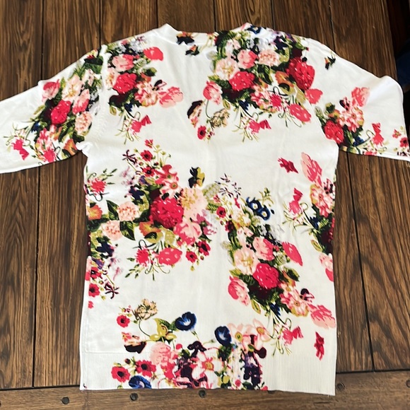 EUC Cleo white & pink floral cardigan - Picture 2 of 5